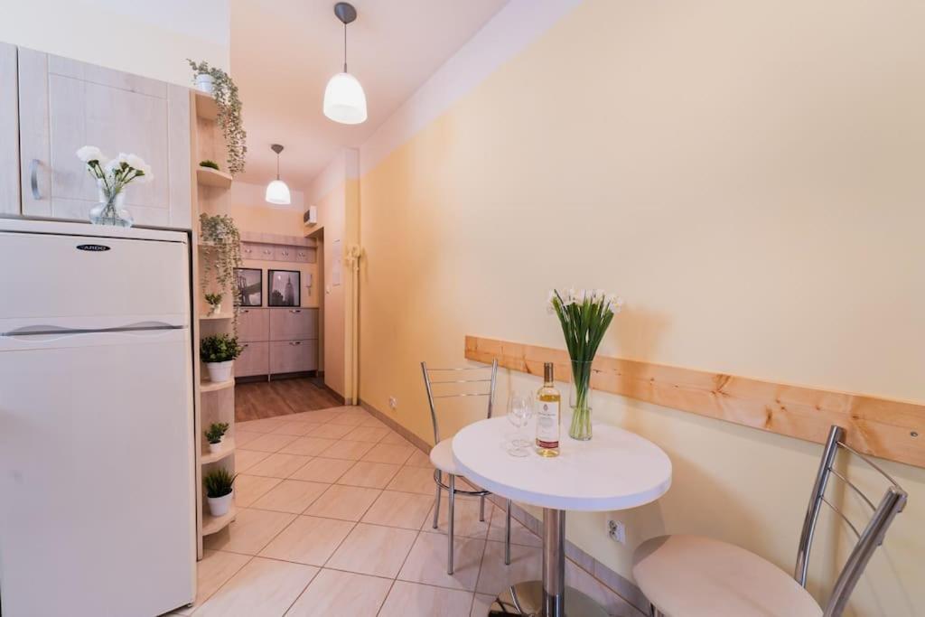 Market Square - Street Rynek 24 -2 Rooms Breslau Exterior foto