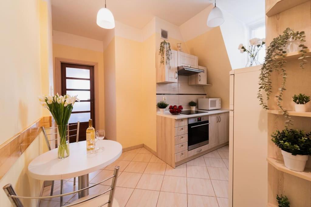 Market Square - Street Rynek 24 -2 Rooms Breslau Exterior foto